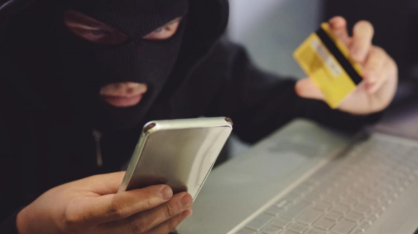 Как мошенники крадут деньги, прикрываясь государственными программами