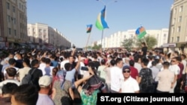 В Узбекистане заочно вынесли приговор двум каракалпакским активистам, обвинённым по делу о событиях в Нукусе