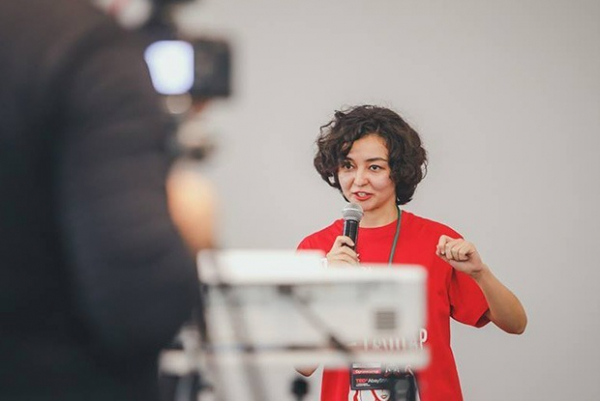 Спикеры TEDxAbayStWomen — о роли женщин в исламе, неравенстве и занятости в селах