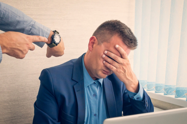 Юрист раскрыл, что грозит за постоянные опоздания на работу