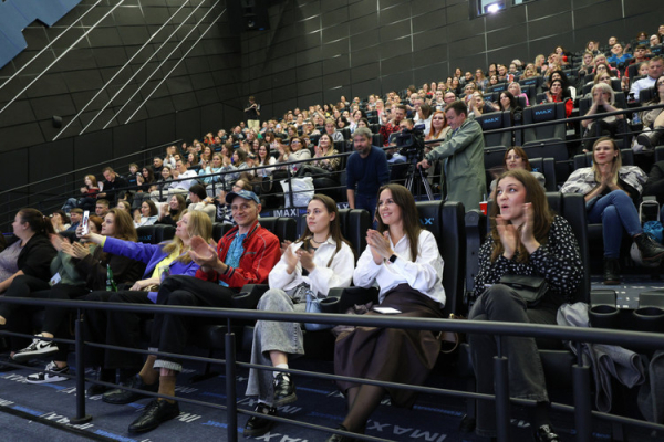 &laquo;Сказка о&nbsp;царе Салтане&raquo; заработала миллиард,&nbsp;&laquo;Король и&nbsp;Шут&raquo;&nbsp;&mdash; в&nbsp;тройке по&nbsp;сборам