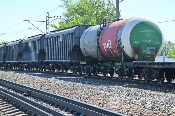 Грузовой поезд сошел с рельсов в Тамбовской области &mdash; задержаны поезда на юг