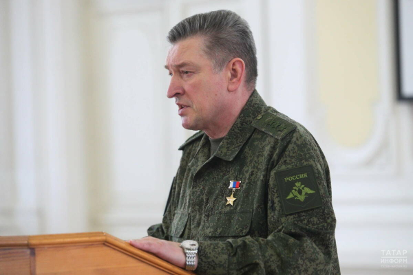 &laquo;Смотря в их глаза, верю в нашу страну&raquo;: Александр Лапин напутствовал курсантов ВУЦ КНИТУ