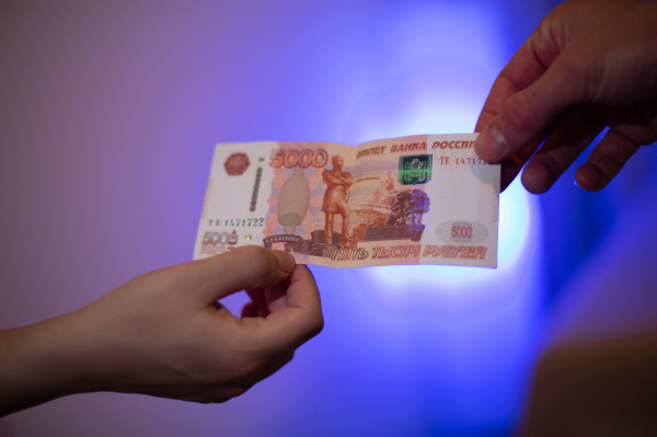 В 38 российских регионах установили выплаты для беременных студенток