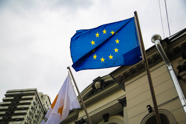 Связанный с Эпштейном президент Давосского форума Бренде подал в отставку