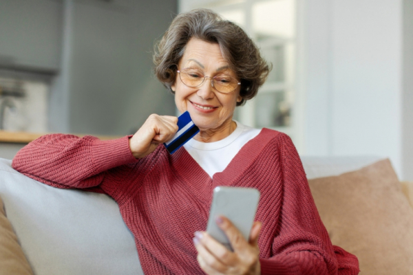 Для тех, кому за 60: кредиты, вклады, карты рассрочки &mdash; что выбрать