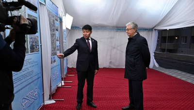 Токаев посетил новый микрорайон Талдыкоргана