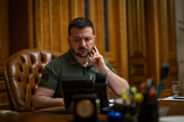 Более половины поляков хотят лишить Зеленского Ордена Белого Орла из-за УПА*