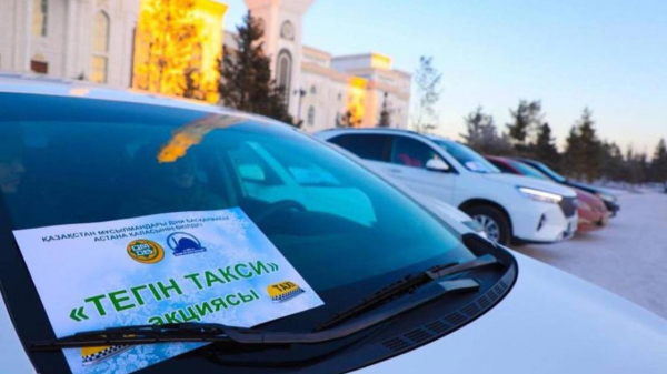 Жителей Астаны начали бесплатно развозить в мороз