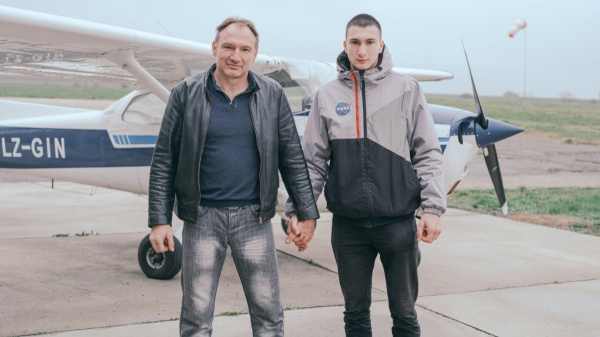 «Возьми меня за руку, пап». Болгарский фотопроект, который «задевает за живое»