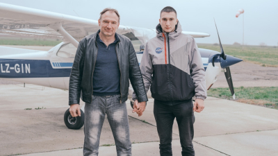 «Возьми меня за руку, пап». Болгарский фотопроект, который «задевает за живое»