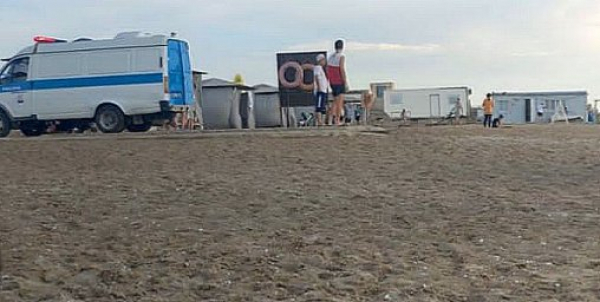 Девочка-подросток и многодетный отец утонули на базах отдыха в Актау