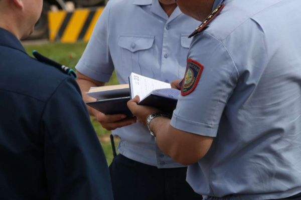 Полицейского подозревают в убийстве жены в Костанайской области