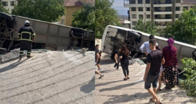 Экскурсионный автобус перевернулся в Турции: пострадали 26 человек