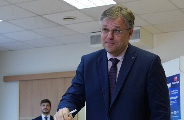 Мирошник: оружейный трафик с Украины курируют спецслужбы