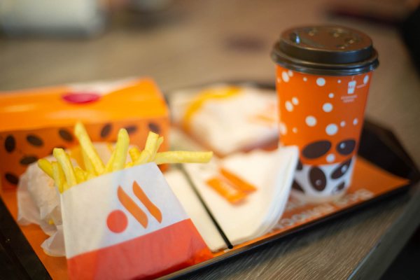 Врач Одерий призвала не отказываться от сладкого и фастфуда