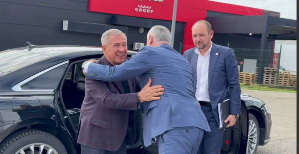 Минниханов приехал в&nbsp;Абхазию &ndash; его встретил президент Бадра Гунба