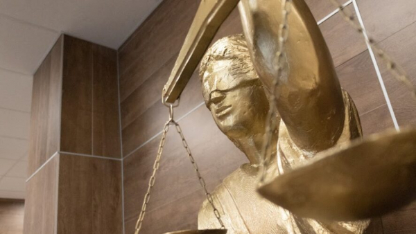 Тренер по каратэ получила срок за удар восьмилетнему ребенку в лицо 10/02/2026 &ndash;