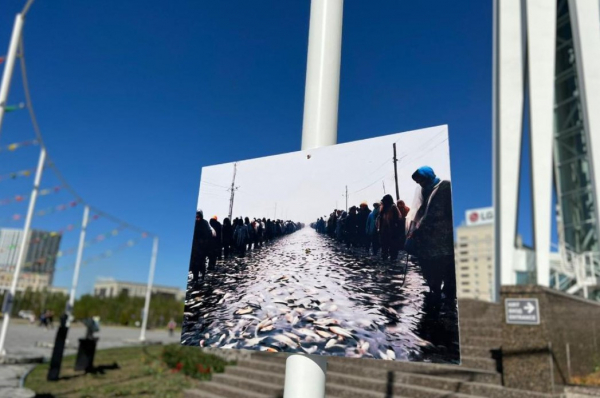 Астана через глаза искусственного интеллекта: фотовыставка в центре города