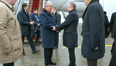 Токаев по приглашению Путина прибыл в Санкт-Петербург