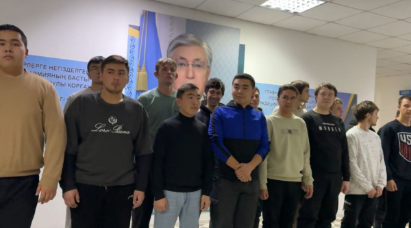 Новобранцы ВКО начали срочную службу в Алматы