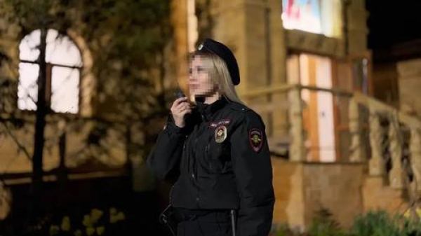 Надеясь на бога, полиция все-таки на Пасху дежурила в храмах