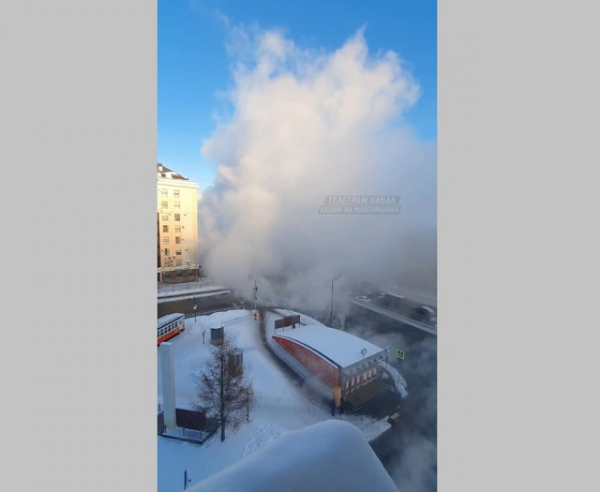 Сильный пар поднялся в районе Суконной слободы в Казани