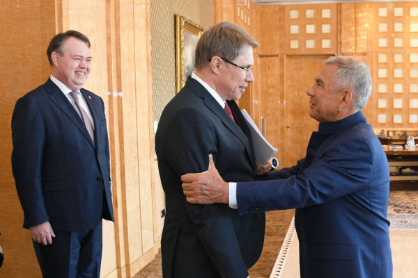 Минниханов и Мурашко обсудили оказание помощи пострадавшим на &laquo;Нижнекамскнефтехиме&raquo;