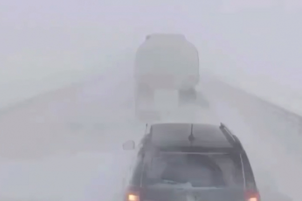 Водителей Татарстана предупредили о возможных ограничениях движения из-за сильнейшей метели и снега 15/02/2026 &ndash; Новости