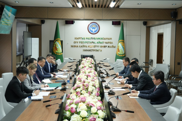 Более 5 тысяч человек задействованы на стройке железной дороги КНР&ndash;КР&ndash;РУз