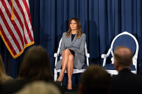 Мелания Трамп сделала признание о контактах с Эпштейном: заявление первой леди