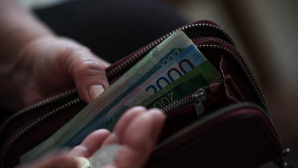 Казанцы помогли аферистам обмануть на миллионы лениногорца и лишились дорогого авто 12/02/2026 &ndash; Новости