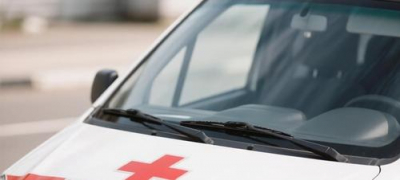В Челябинске скорая приехала на вызов. На медиков напала толпа, врача избили