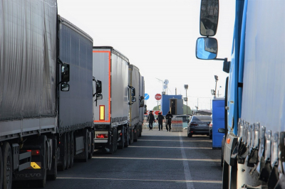 Президент подписал закон по грузовым перевозкам между странами Организации тюркских государств