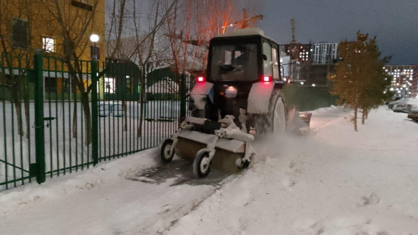 Снегопад в Астане: 28 тысяч кубометров снега вывезли за день