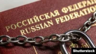 Путин подписал закон об изъятии загранпаспортов у призывников