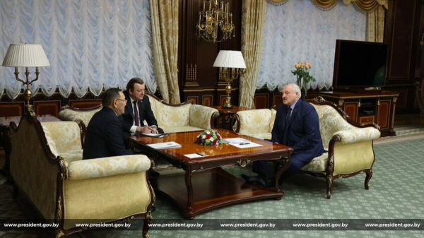 Способны преодолеть санкции: Лукашенко рассчитывает на серьезный рост товарооборота с Казахстаном