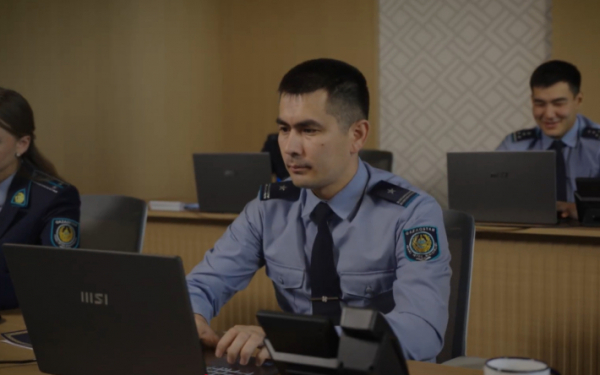 Без бумажных документов и личных связей теперь можно поступить на службу в полицию