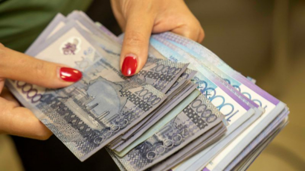 45 человек в четырех регионах обманули мошенницы из Шымкента