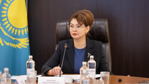 &quot;Самое живое искусство&quot;: Балаева поздравила деятелей искусства со Всемирным днем театра