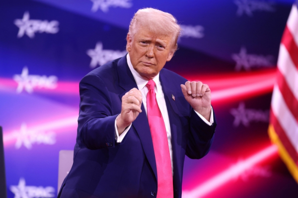 Трамп снова заговорил о &laquo;расширении США&raquo;