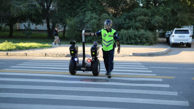 Полицейские будут патрулировать улицы на Segway с сиренами и огнями в ВКО